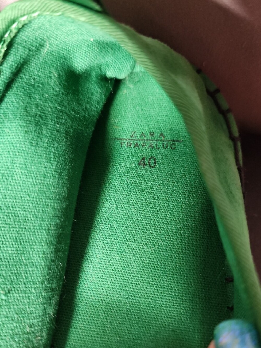Zara Green Slip-On Flats with Pink Trim - Picture 2 of 7